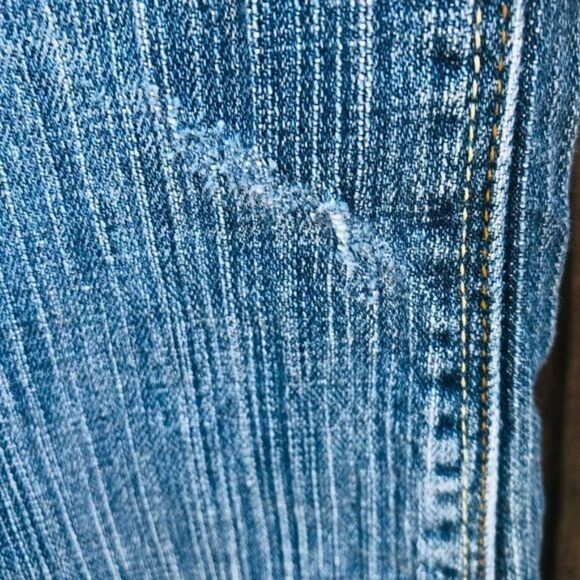 Mossimo Supply Company Premium Size 10 Blue Light Wash Women's Jeans - Picture 4 of 7